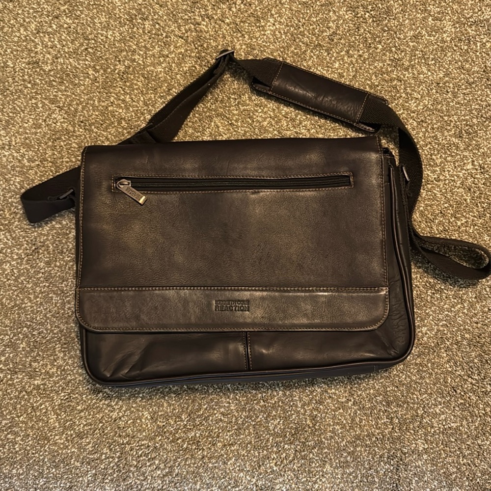 Kenneth Cole Reaction leather laptop bag